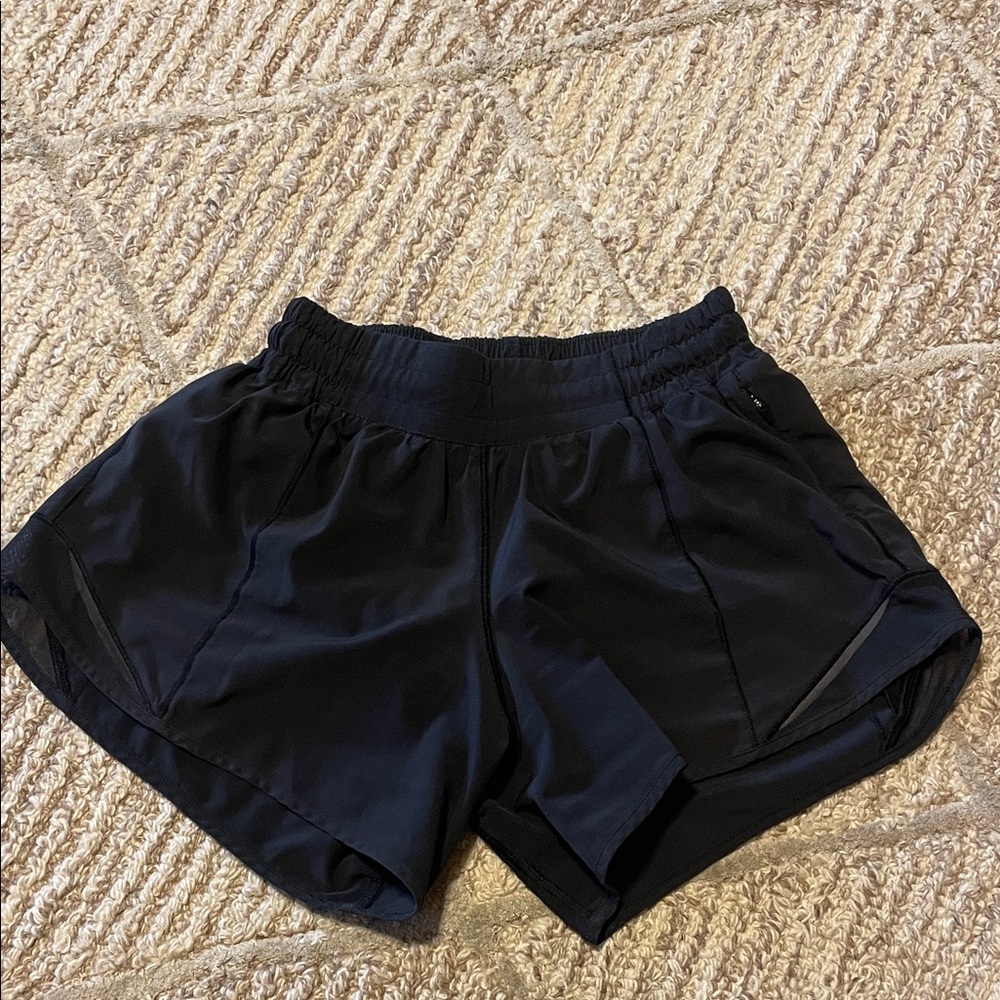 LULU Black Women's Athletic Shorts 4 in